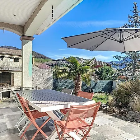 De Charme Avec Piscine Aguessac